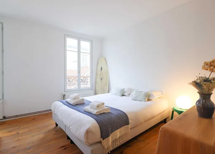 Charming Duplex - 2bd-5p - Nation Apartment