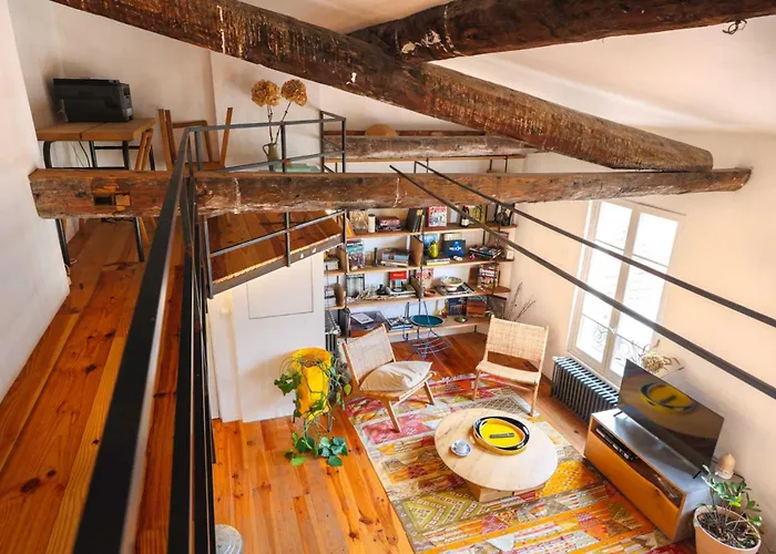Charming Duplex - 2bd-5p - Nation Apartment